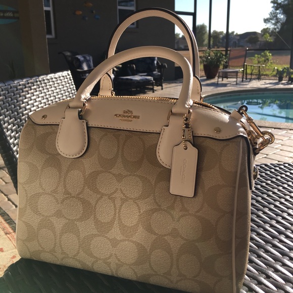 Coach handbag - Picture 2 of 6